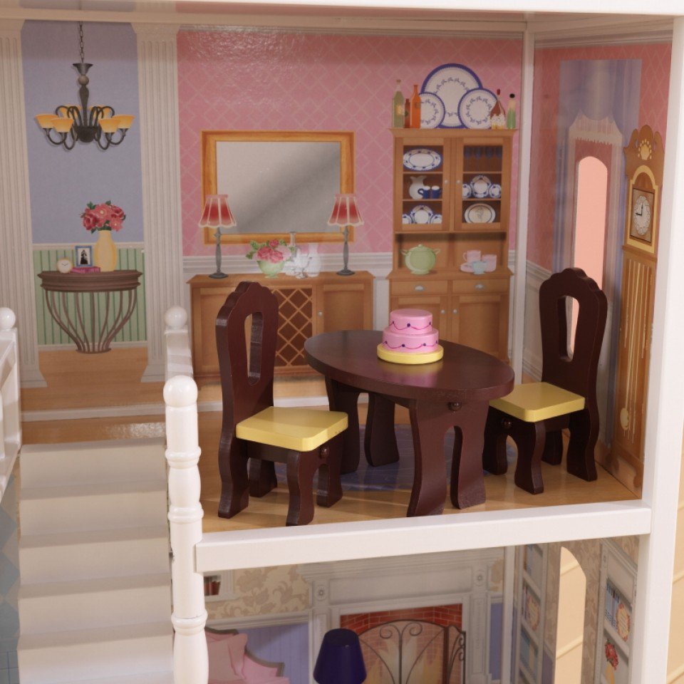 Detalle de mesas y sillas en comedor de kidkraft casa de muñecas savannah 65023