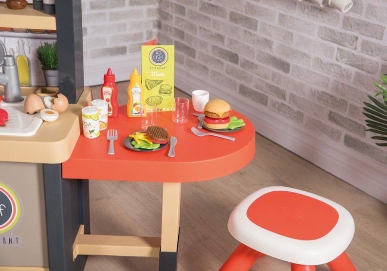 Restaurante Chef Corner - mesa y taburete