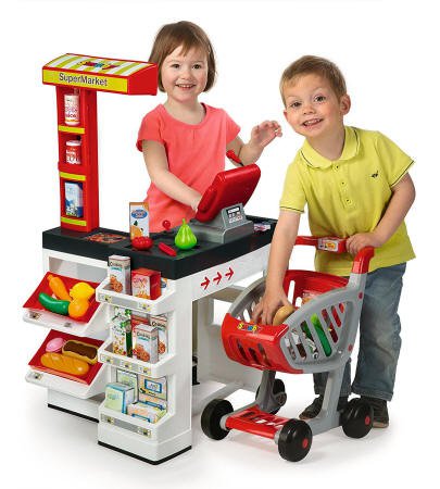 Niños jugando con su Supermercado smoby